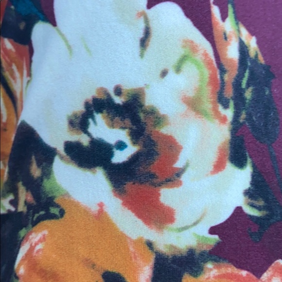 Meet your Posher, Nicole - Picture 1 of 1